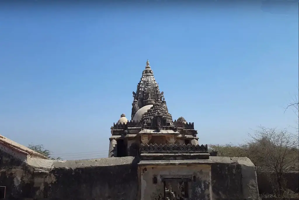 places to visit in sindh, nagarparkar jain temples