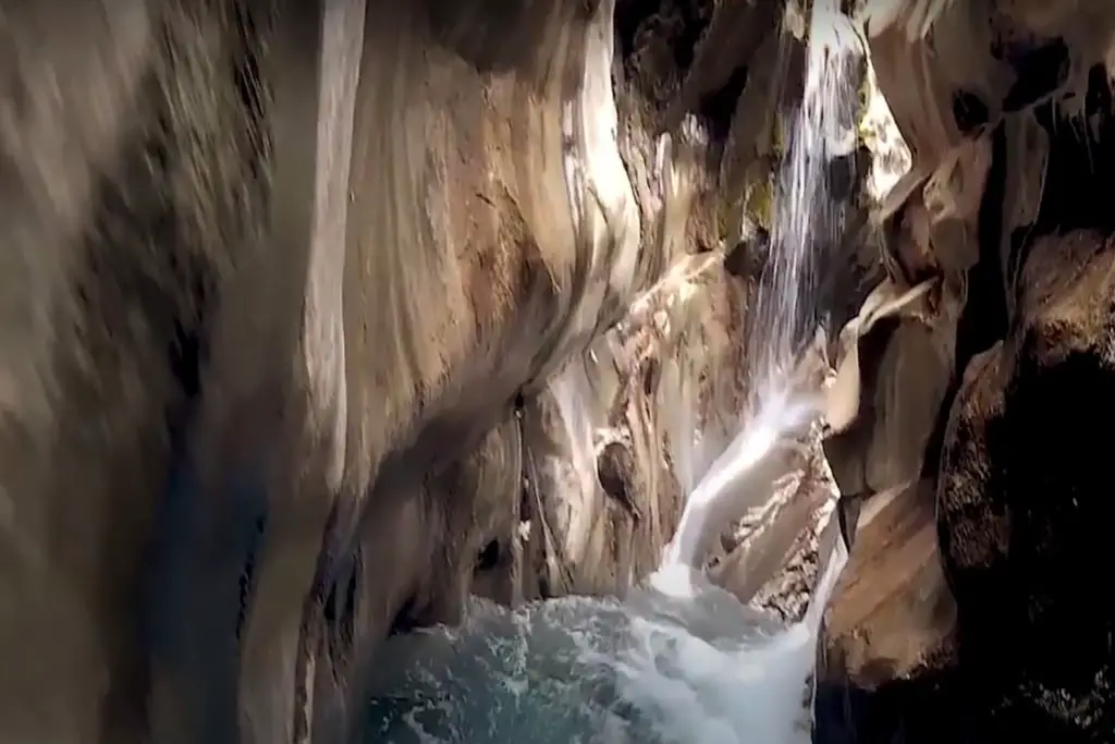 moola chotok waterfall khuzdar balochistan