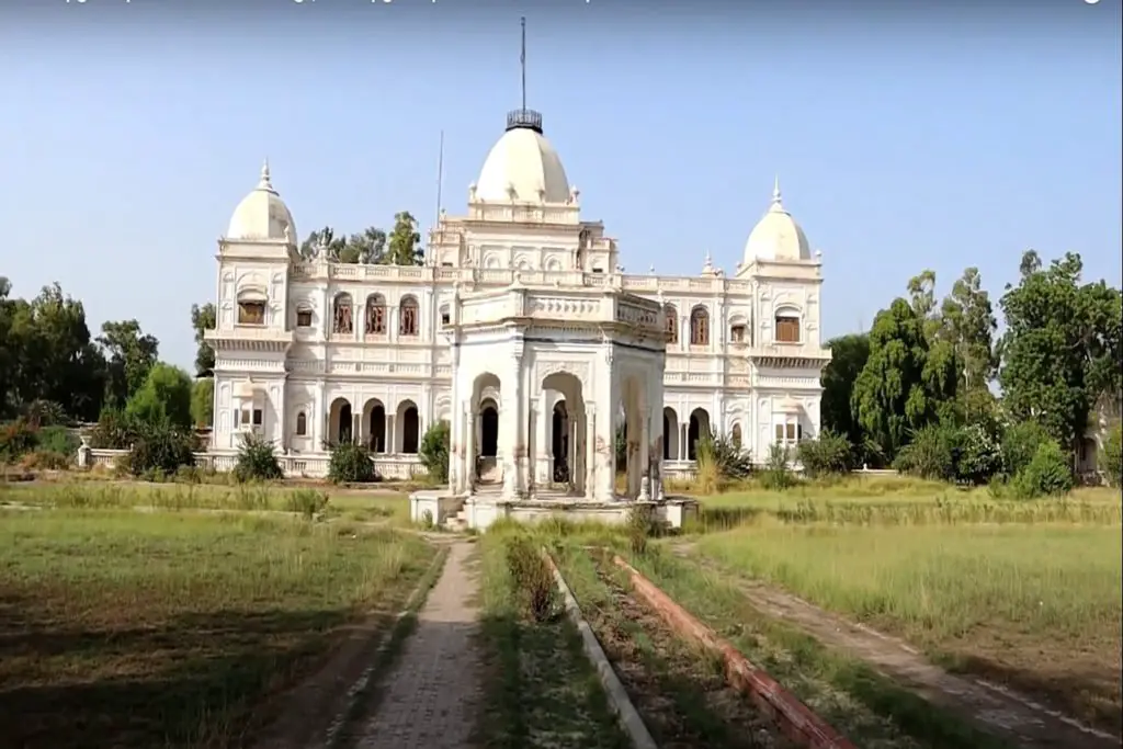 Sadiq Garh Palace Bahawalpur, Historical Places in Bahawalpur