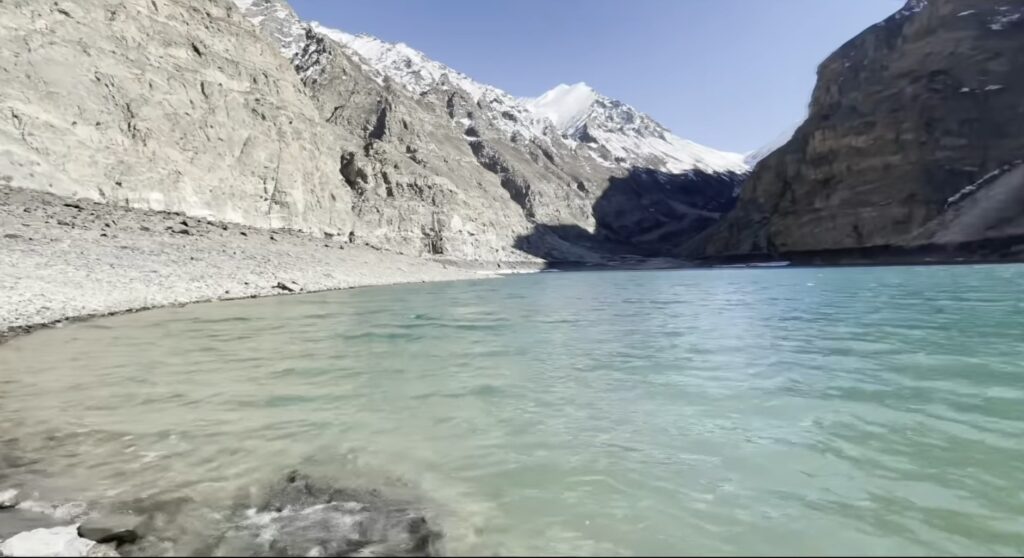 kharfaq lake Ghanche