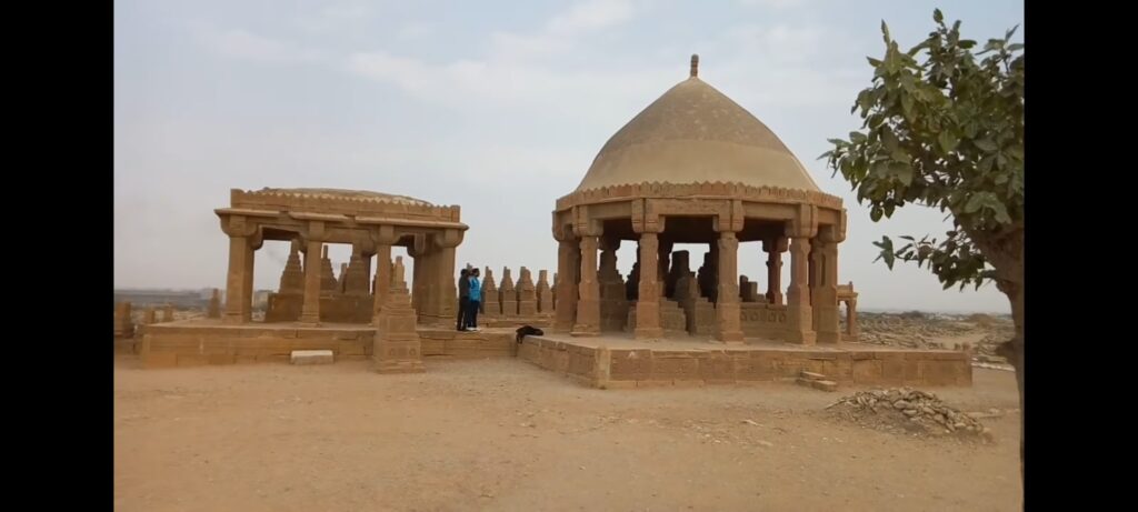 haunted chaukandi tombs history