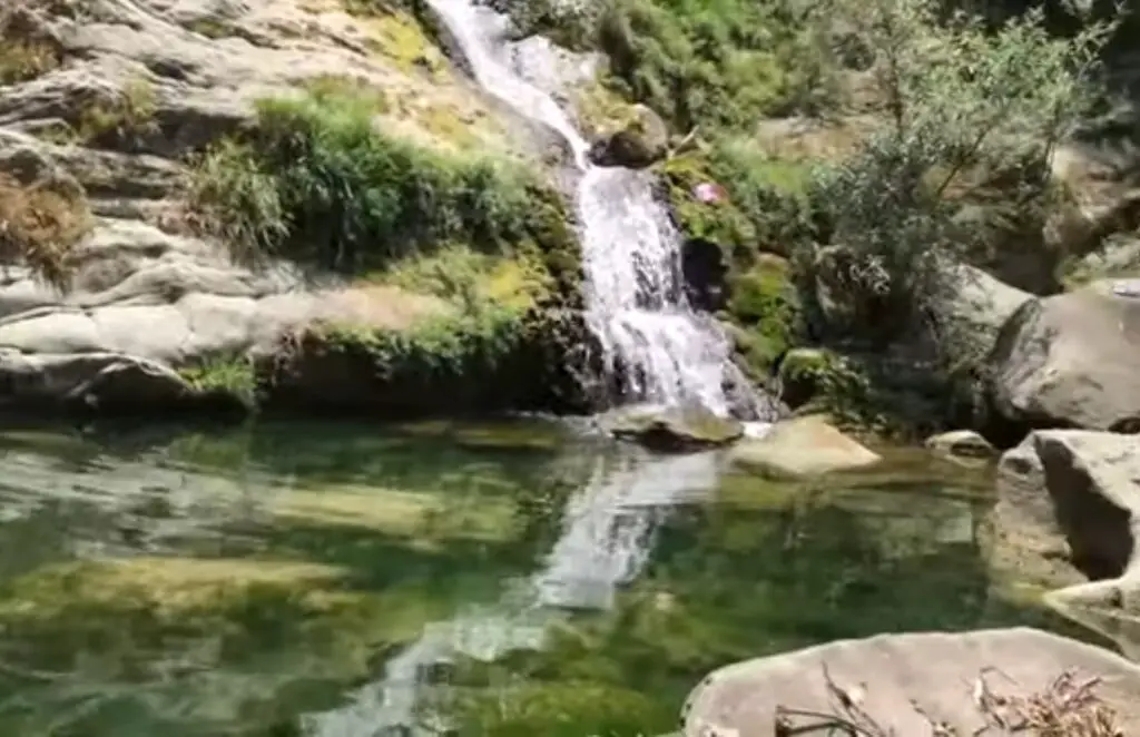 Dakhain Waterfall