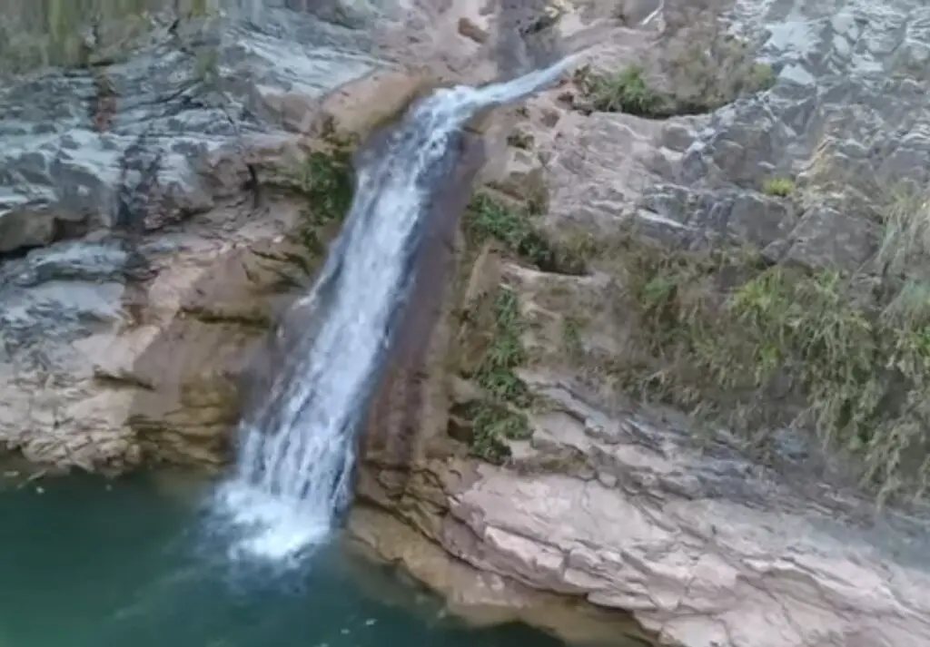neela sandh waterfall